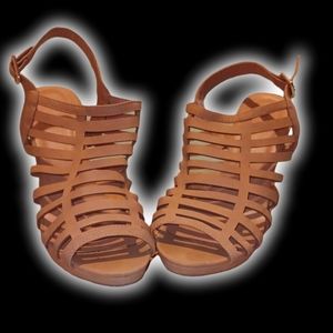 Size 7 citydassified woman's sandels